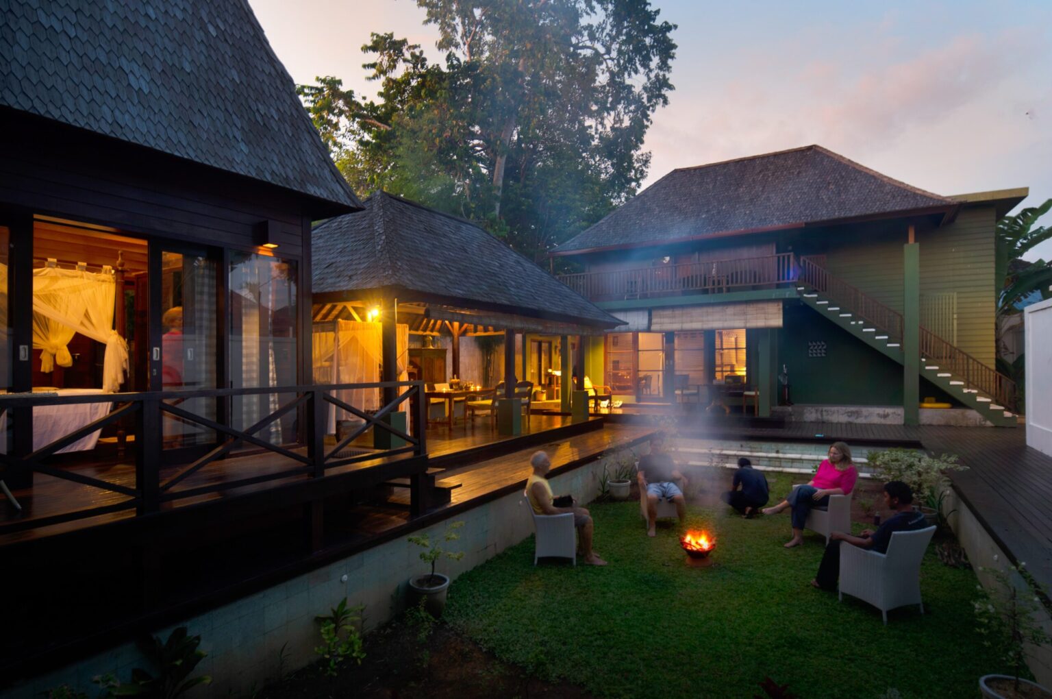 Backyard Villa Rooms-min