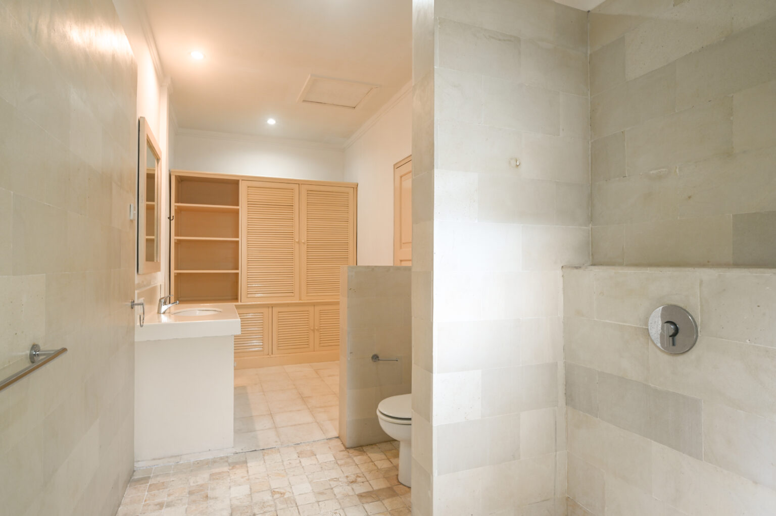 Superior Room no 3 bathroom